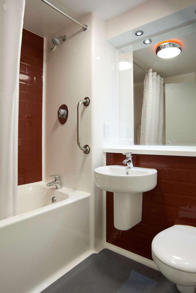 Travelodge London Crystal Palace Bagian luar foto